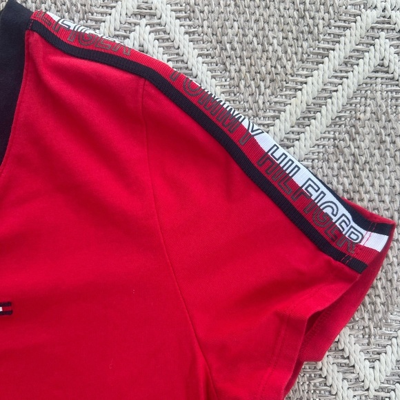 Tommy Hilfiger Red V-Neck with Black Trim size M - Picture 5 of 9